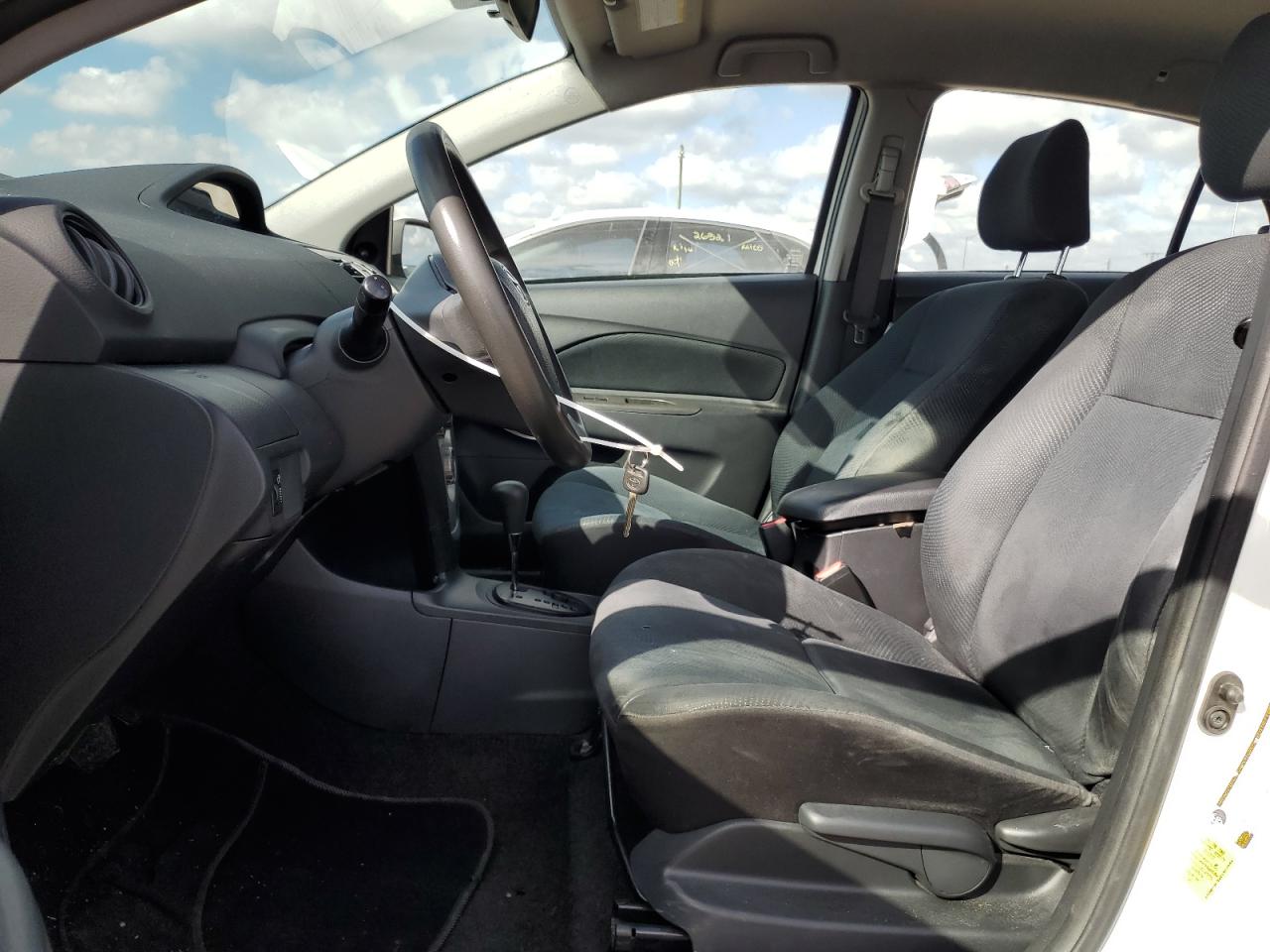 2012 Toyota Yaris - Image 7