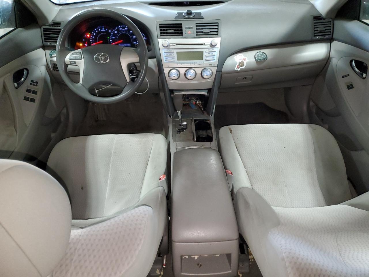 2011 Toyota Camry - Image 8