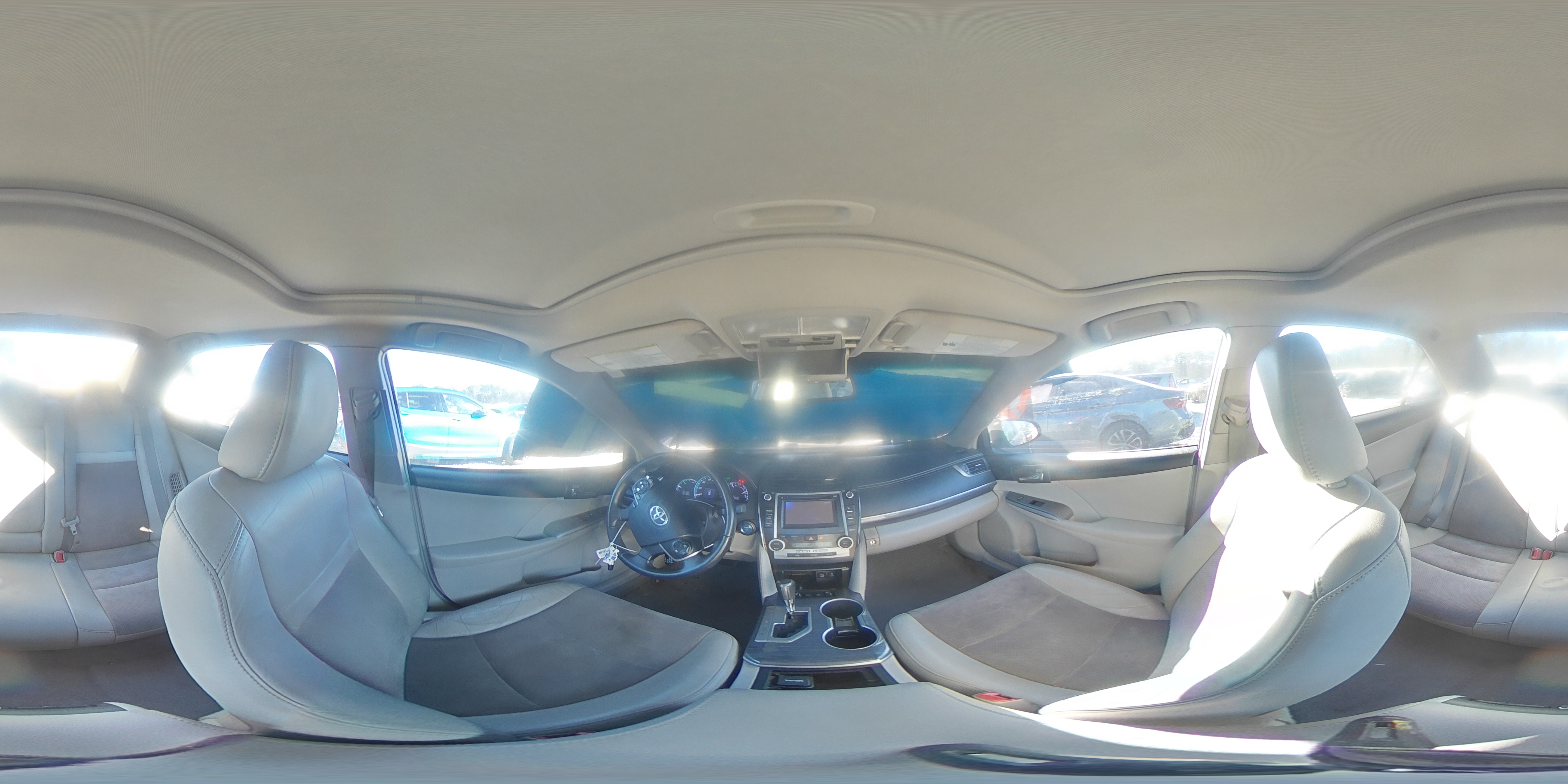 2012 Toyota Camry - Image 14