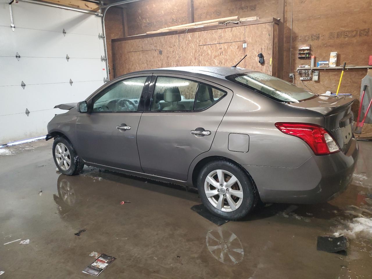 2014 Nissan Versa - Image 2