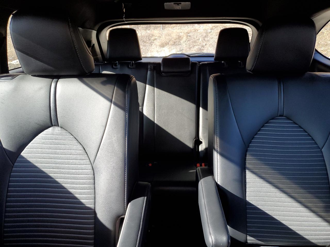 2021 Toyota Highlander - Image 10