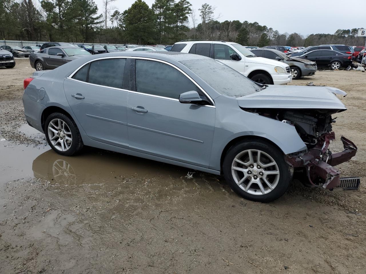2016 Chevrolet Malibu - Image 4