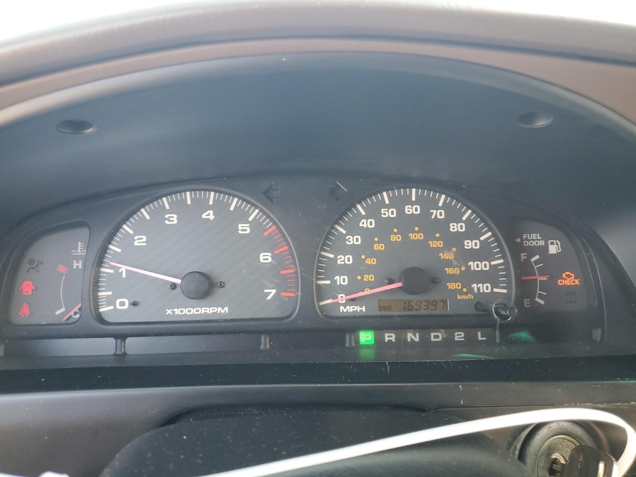 2000 Toyota 4Runner - Image 9