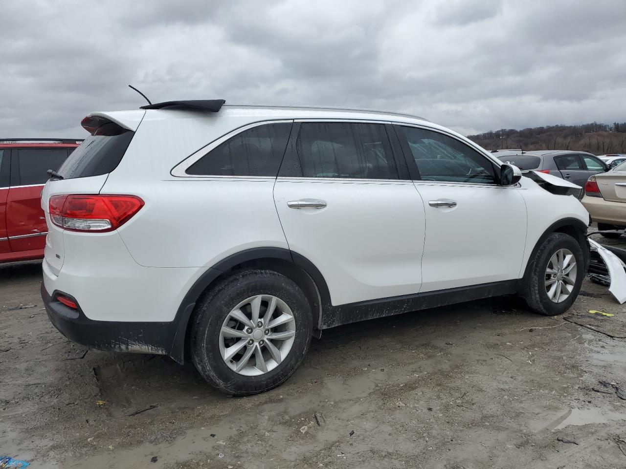 2016 Kia Sorento - Image 3