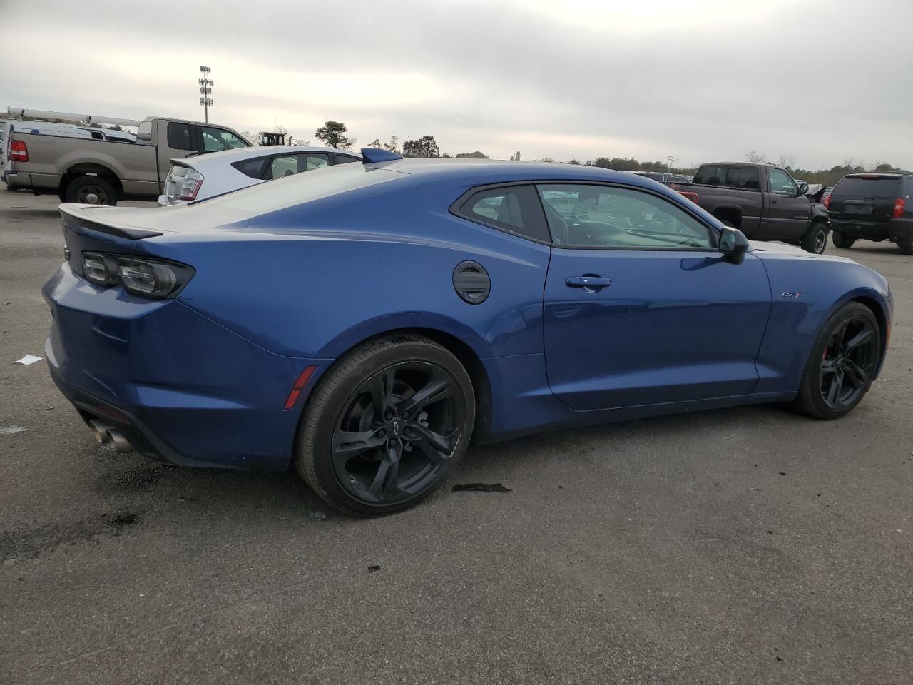 2023 Chevrolet Camaro - Image 3