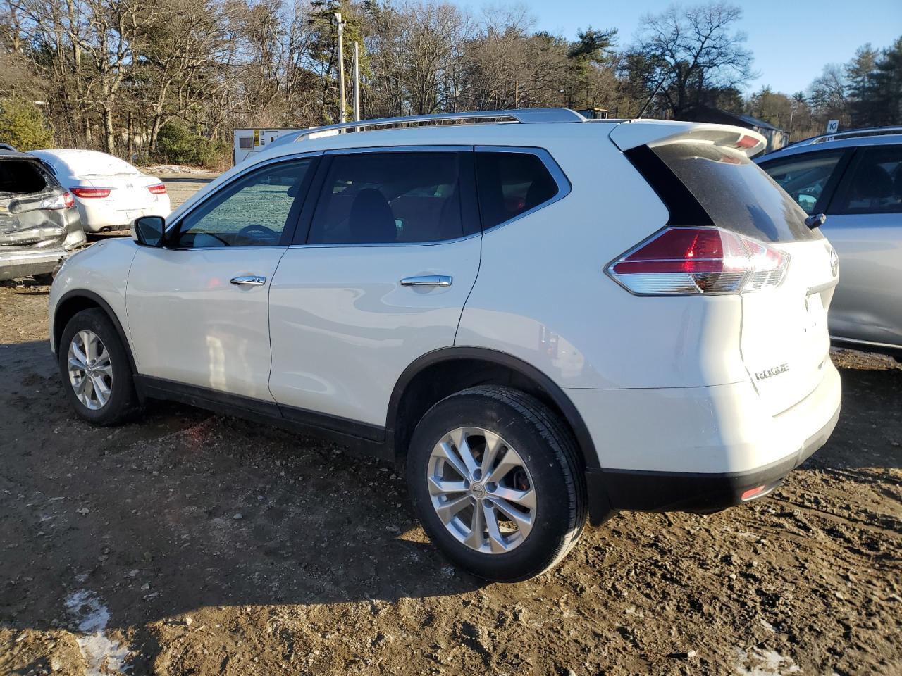 2016 Nissan Rogue - Image 2