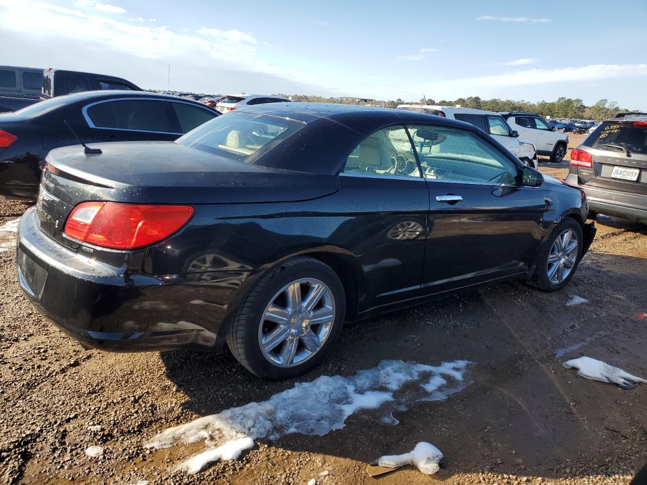 2010 Chrysler Sebring - Image 3