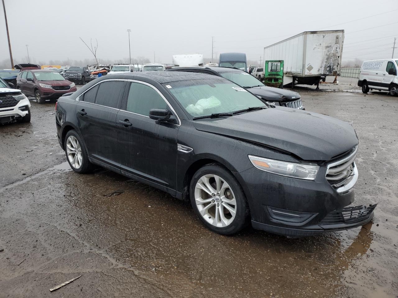 2013 Ford Taurus - Image 4