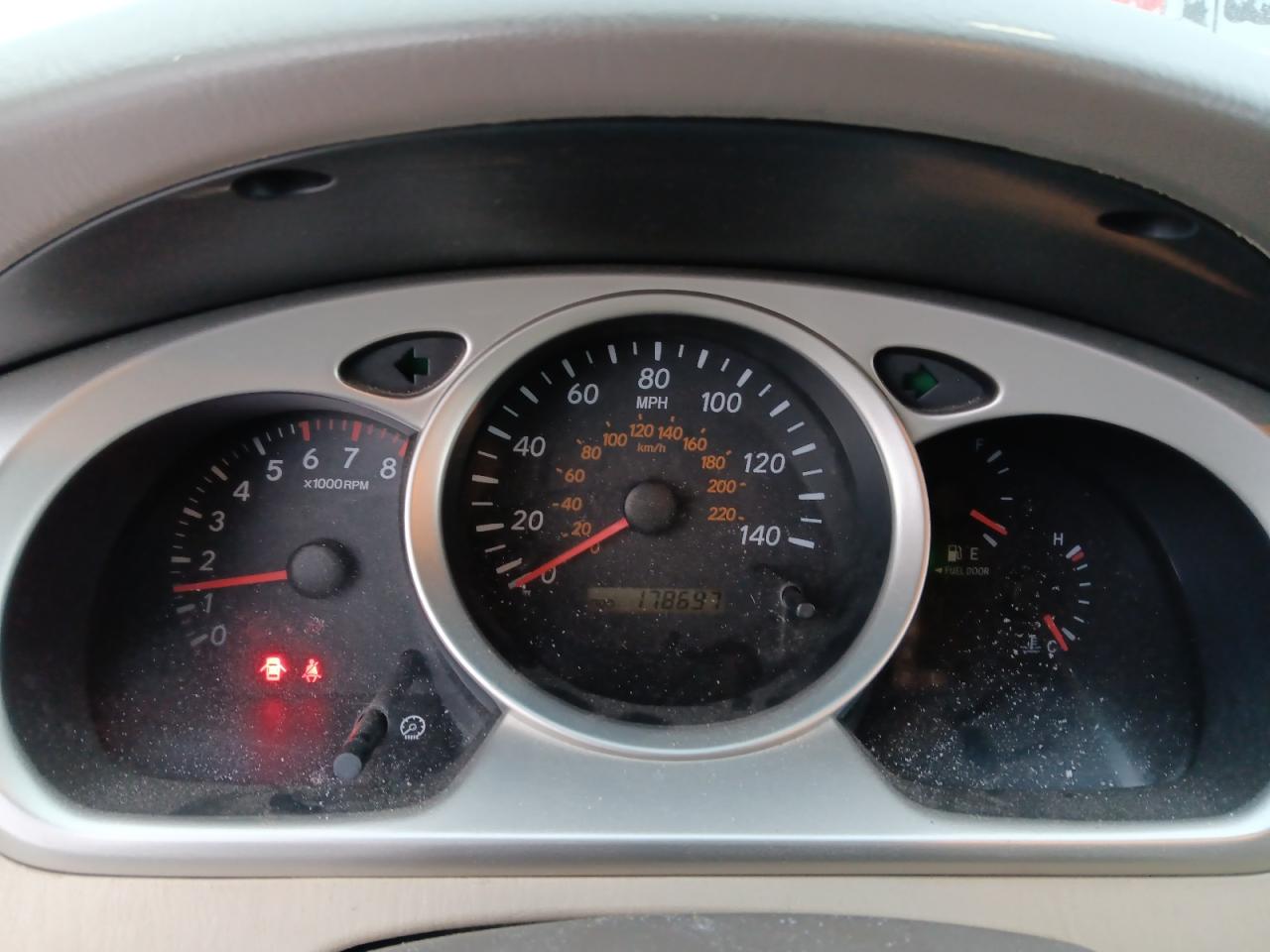 2004 Toyota Highlander - Image 9