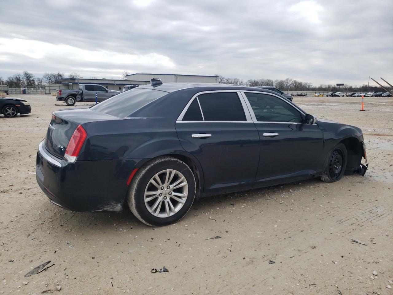 2016 Chrysler 300 - Image 3