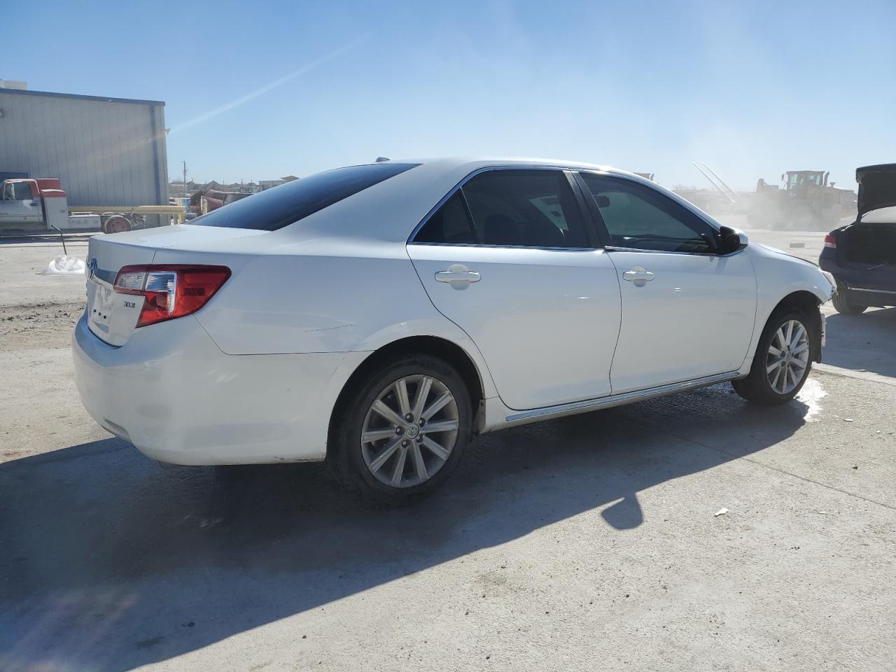 2014 Toyota Camry - Image 3