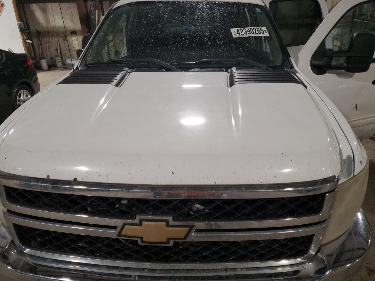 2011 Chevrolet Silverado - Image 11