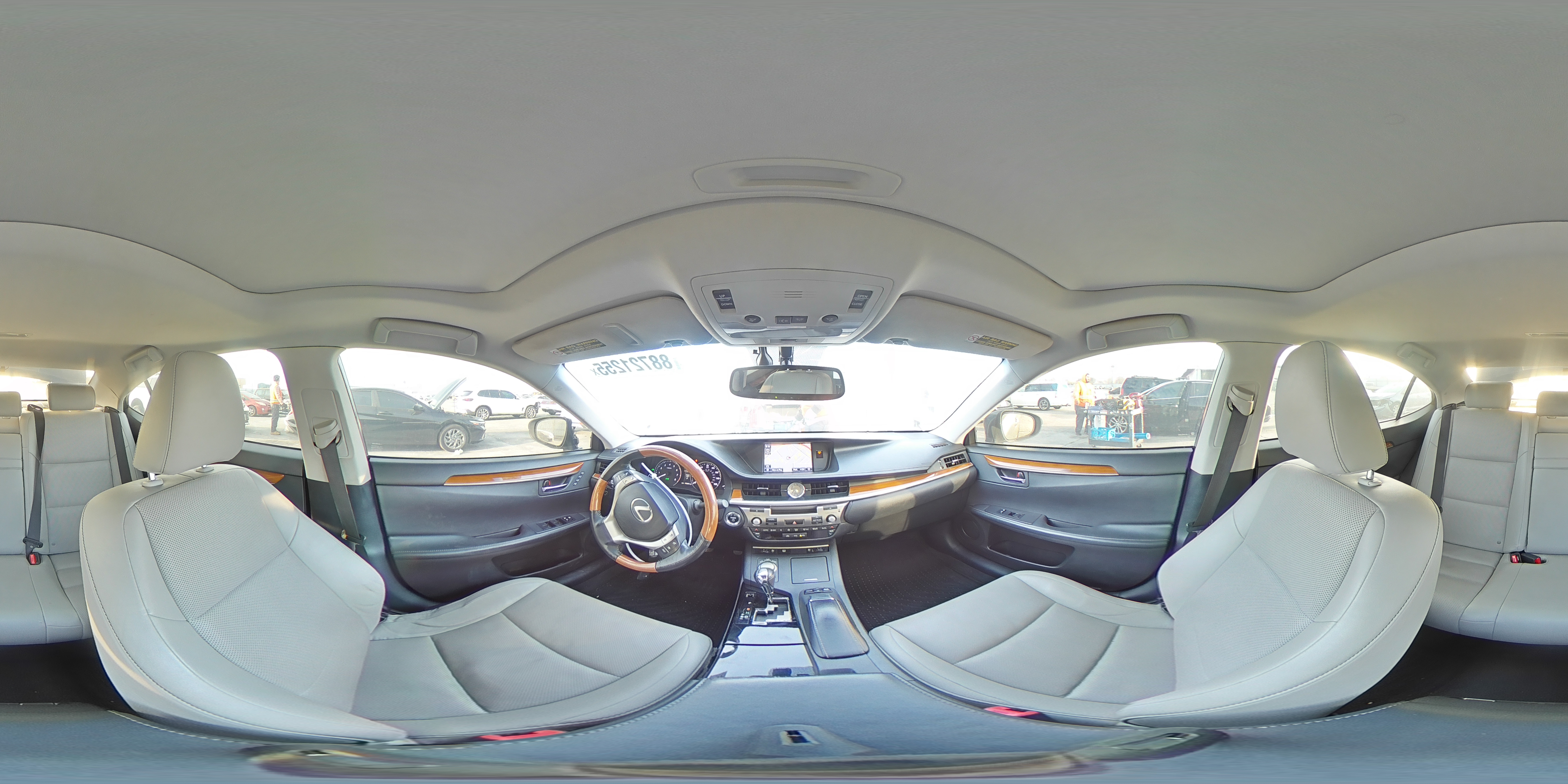 2014 Lexus ES - Image 12