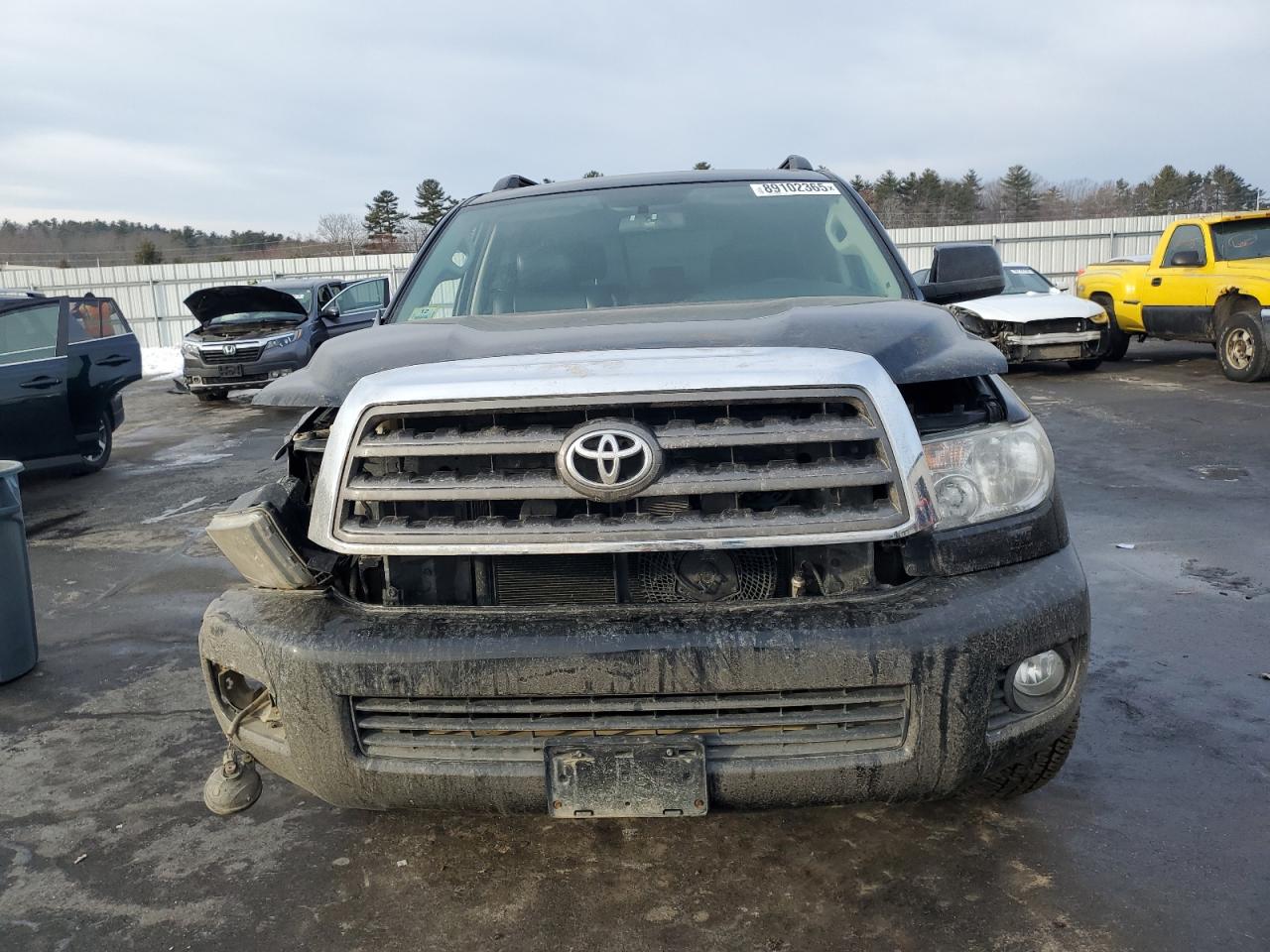 2016 Toyota Sequoia - Image 5