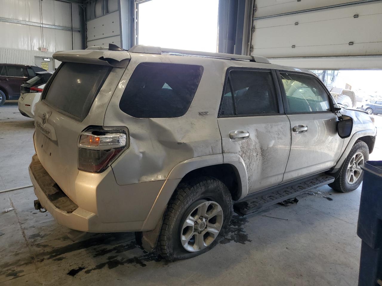 2016 Toyota 4Runner - Image 3