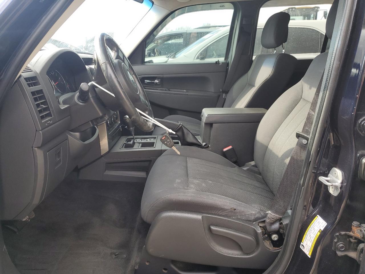 2011 Jeep Liberty (North America) - Image 7