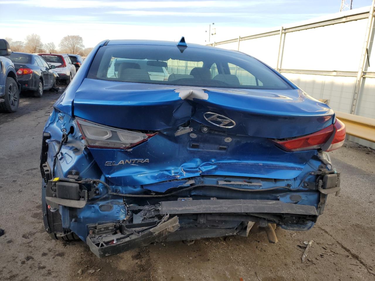 2018 Hyundai Elantra - Image 6