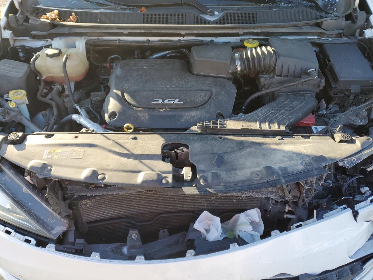 2017 Chrysler Pacifica - Image 12