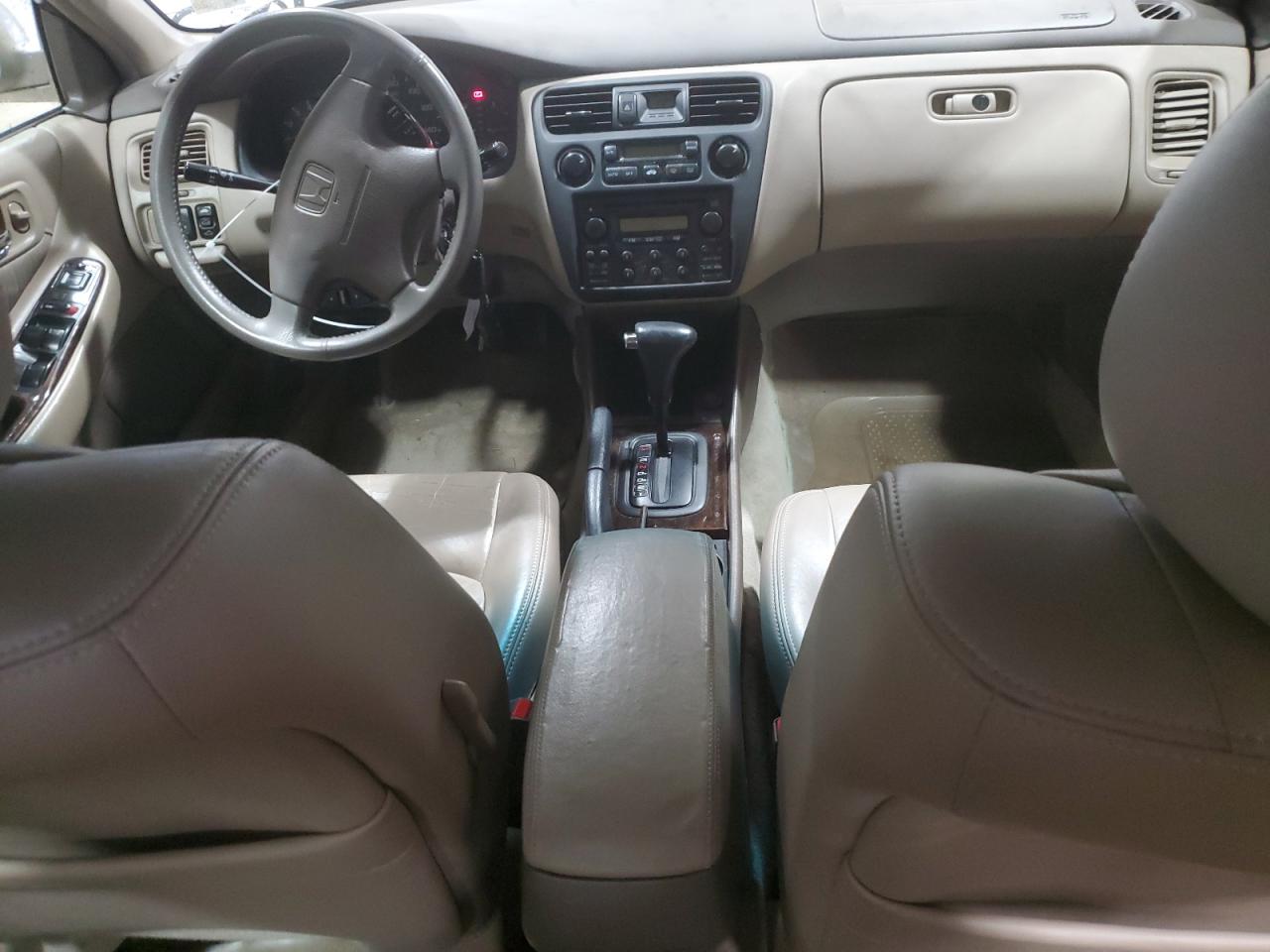 2000 Honda Accord - Image 8