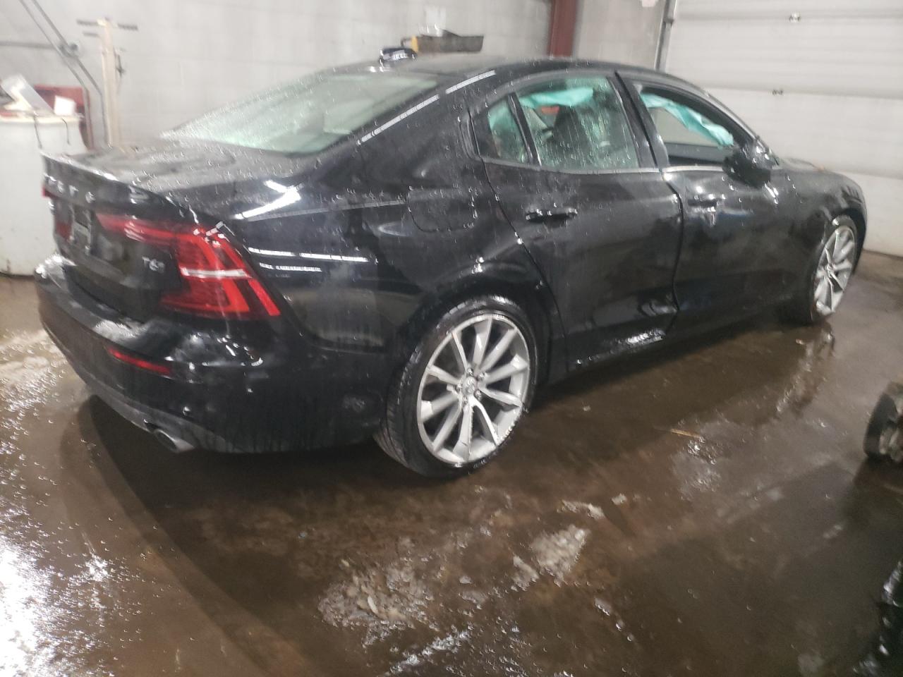 2021 Volvo S60 - Image 3