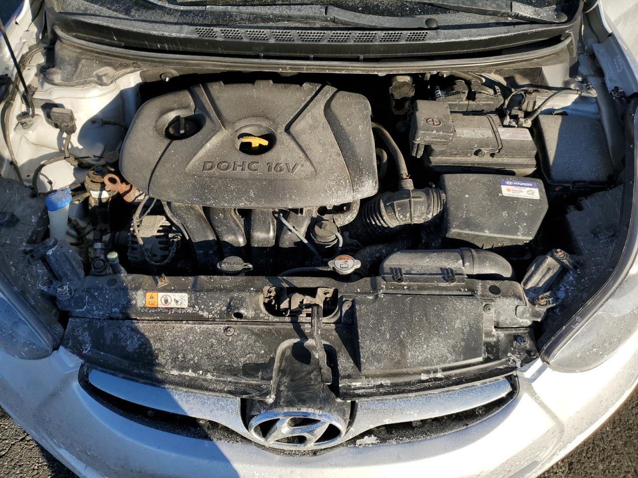 2012 Hyundai Elantra - Image 11