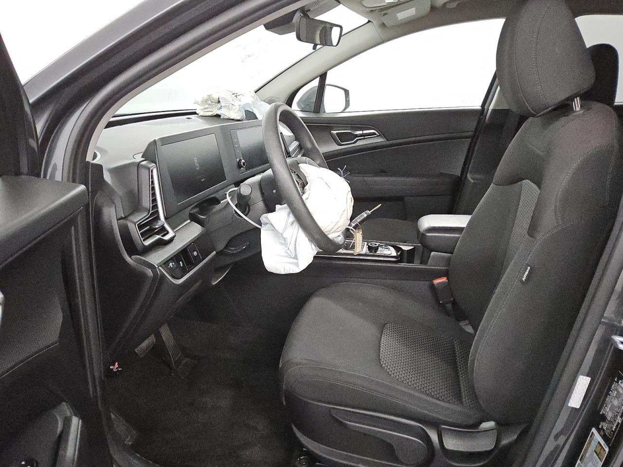 2023 Kia Sportage - Image 7