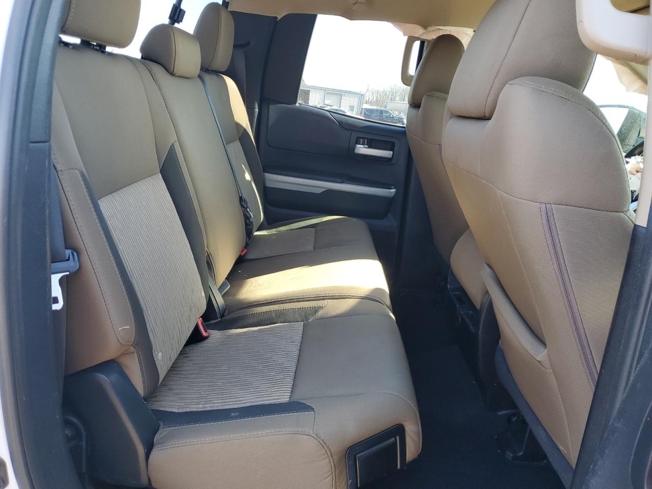 2014 Toyota Tundra - Image 11