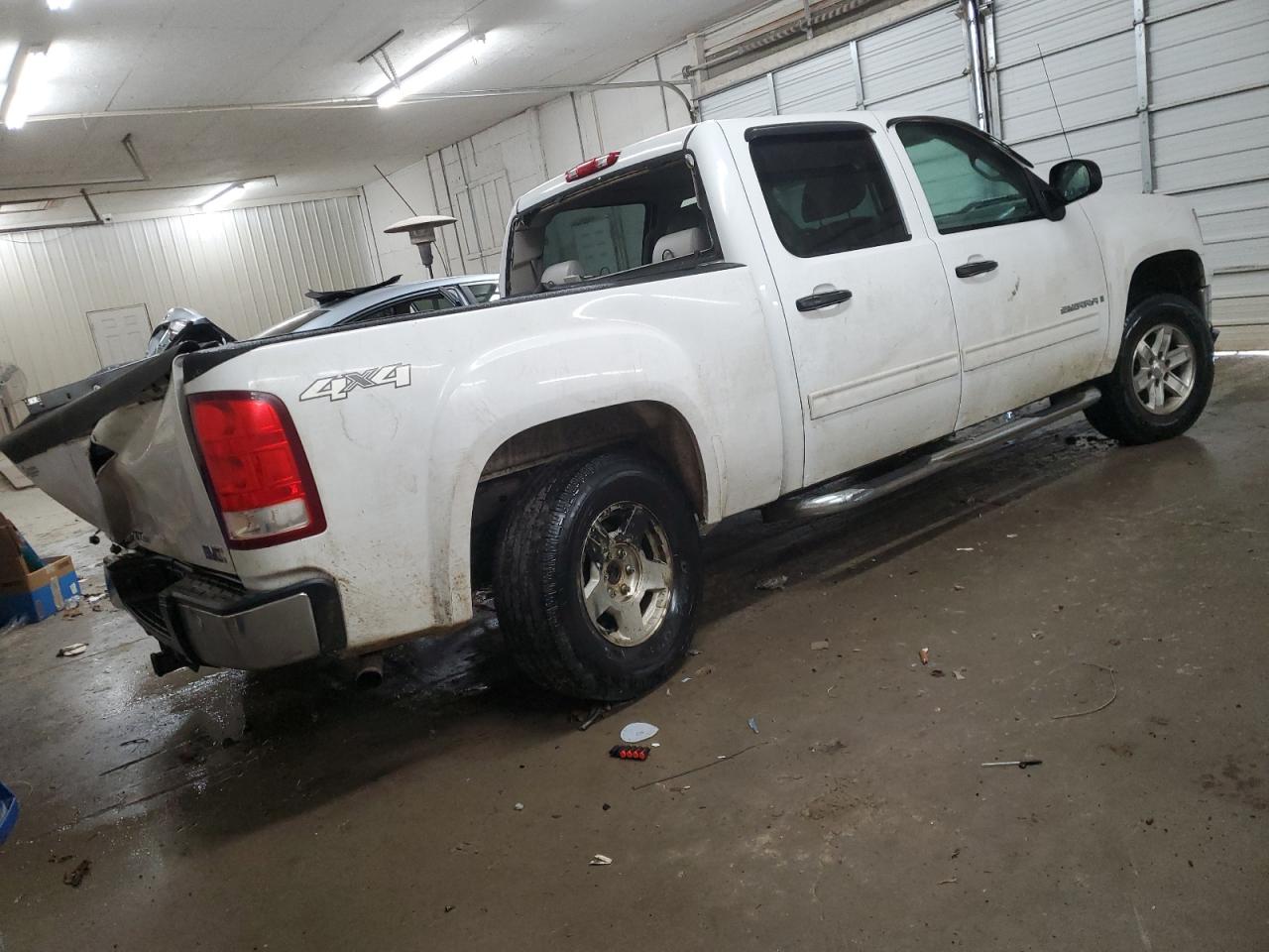 2009 GMC Sierra - Image 3