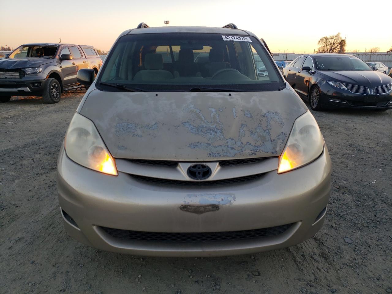 2007 Toyota Sienna - Image 5