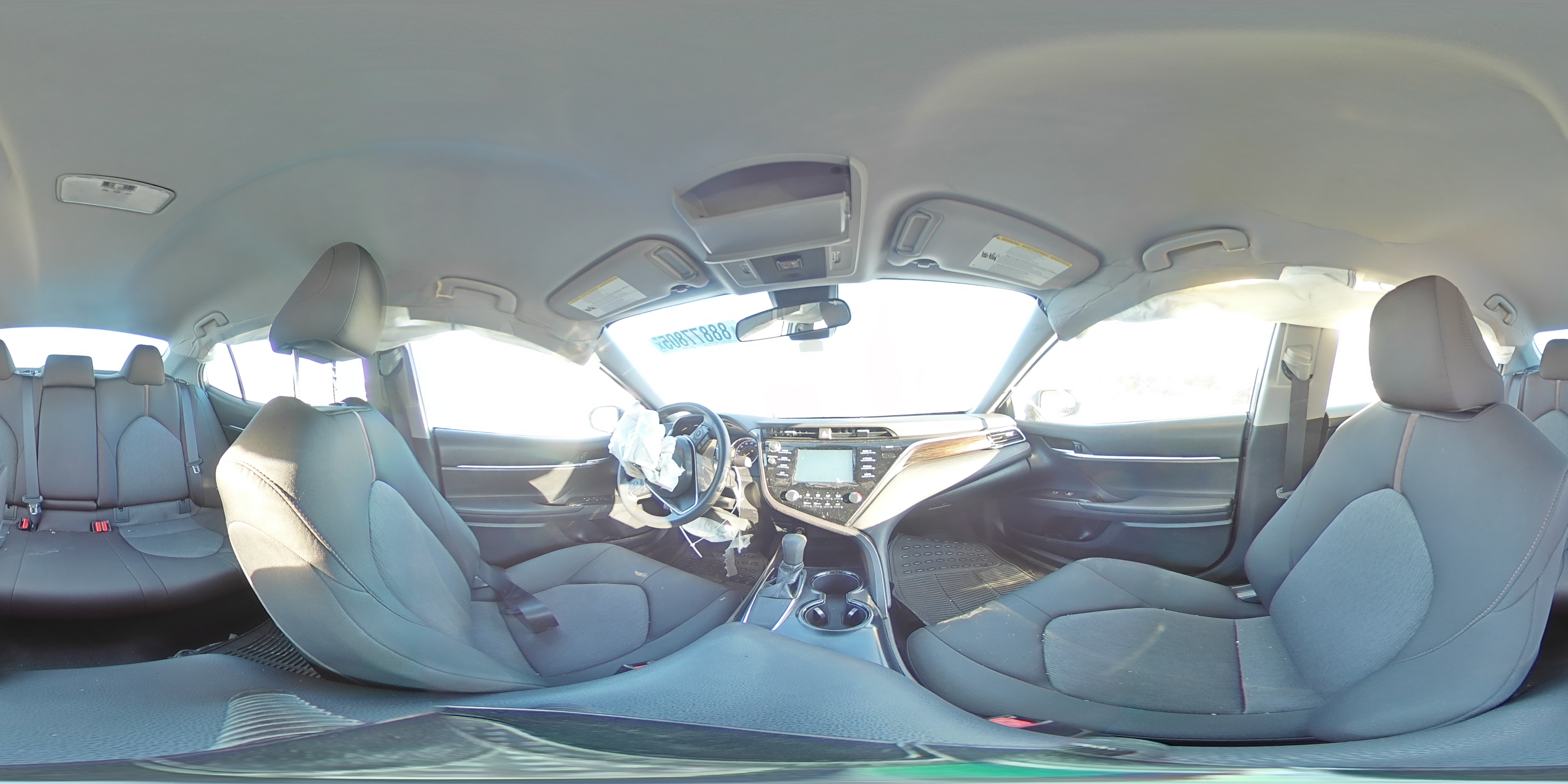 2019 Toyota Camry - Image 13