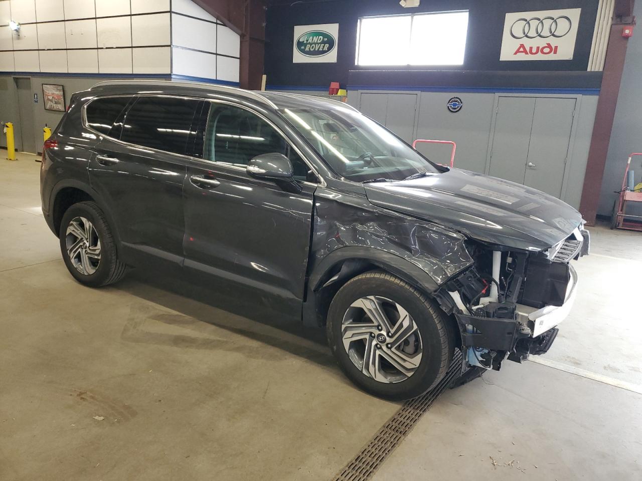 2023 Hyundai Santa Fe - Image 4