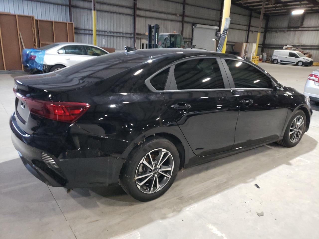 2022 Kia Forte - Image 3
