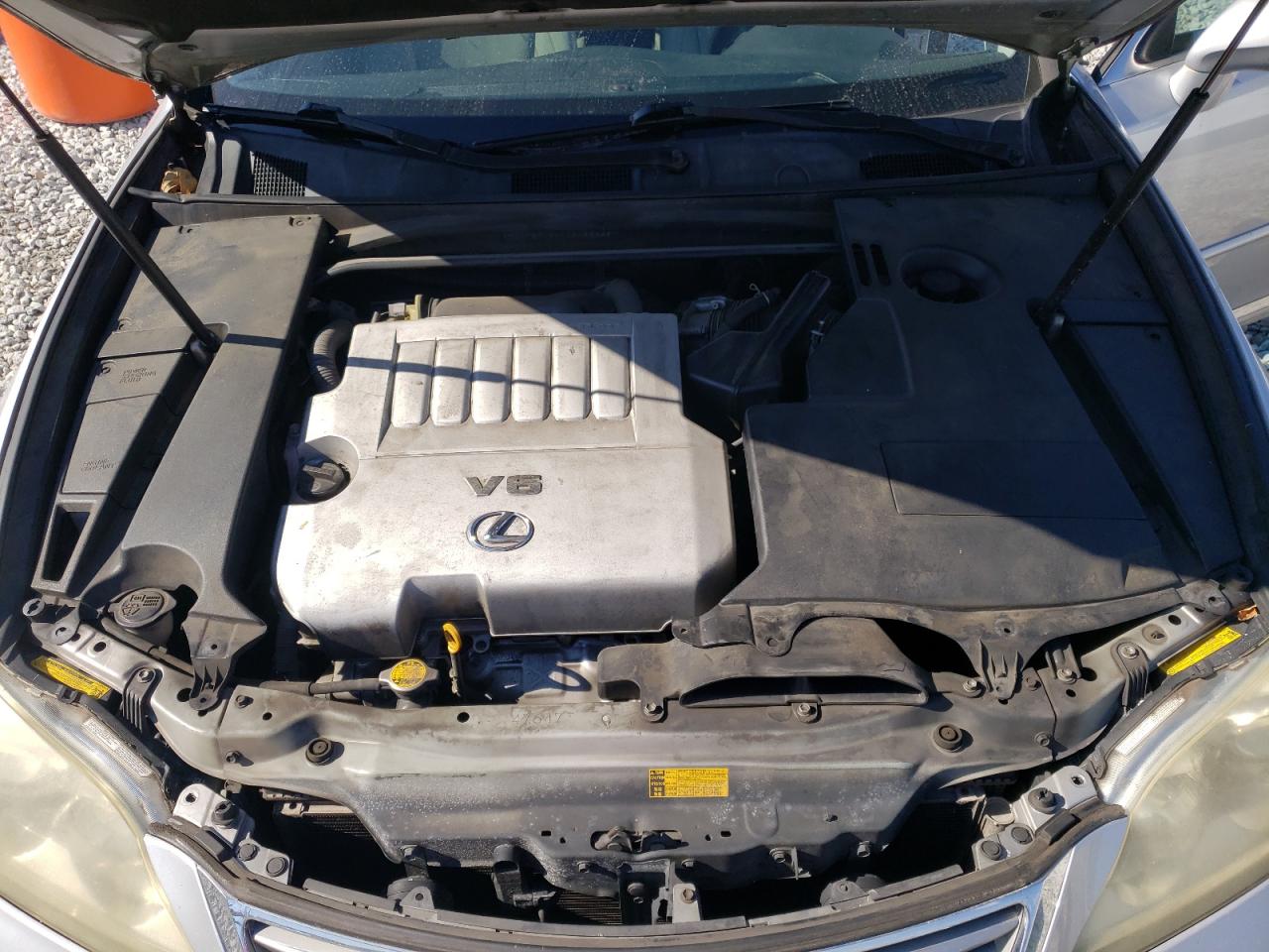 2011 Lexus ES - Image 11