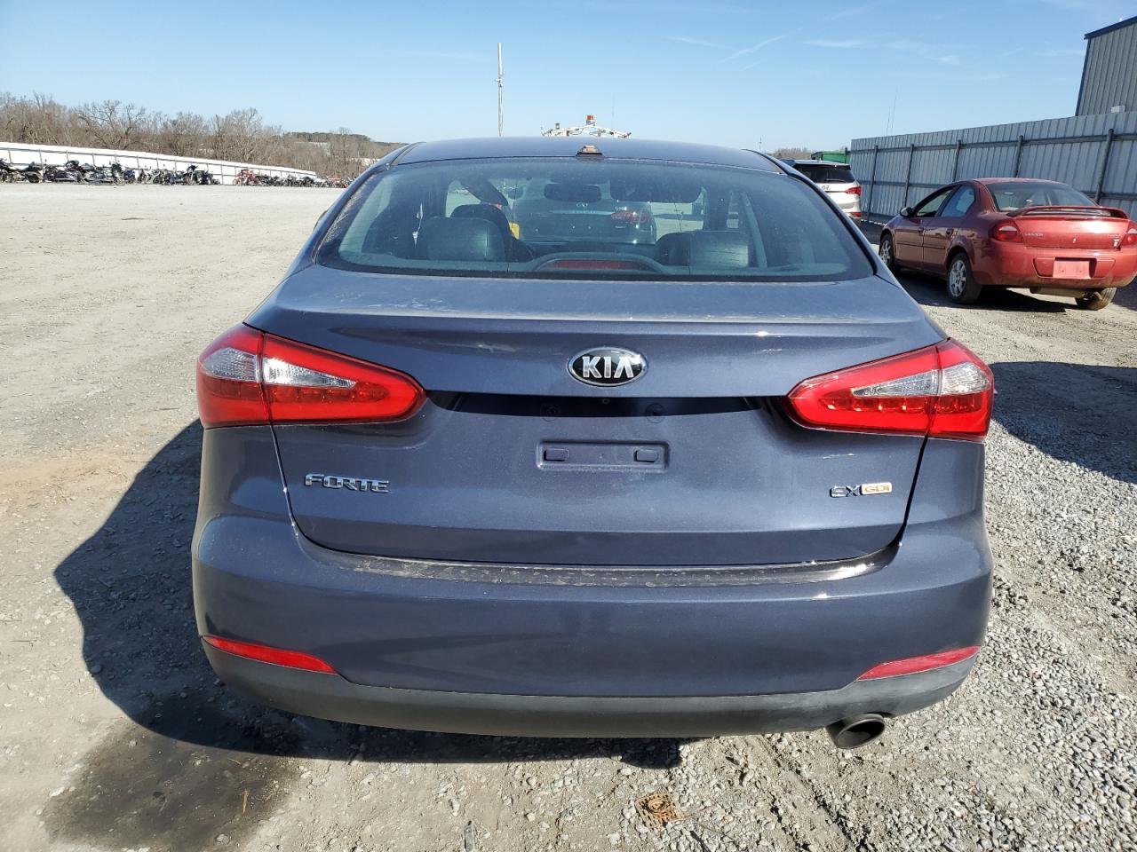 2016 Kia Forte - Image 6