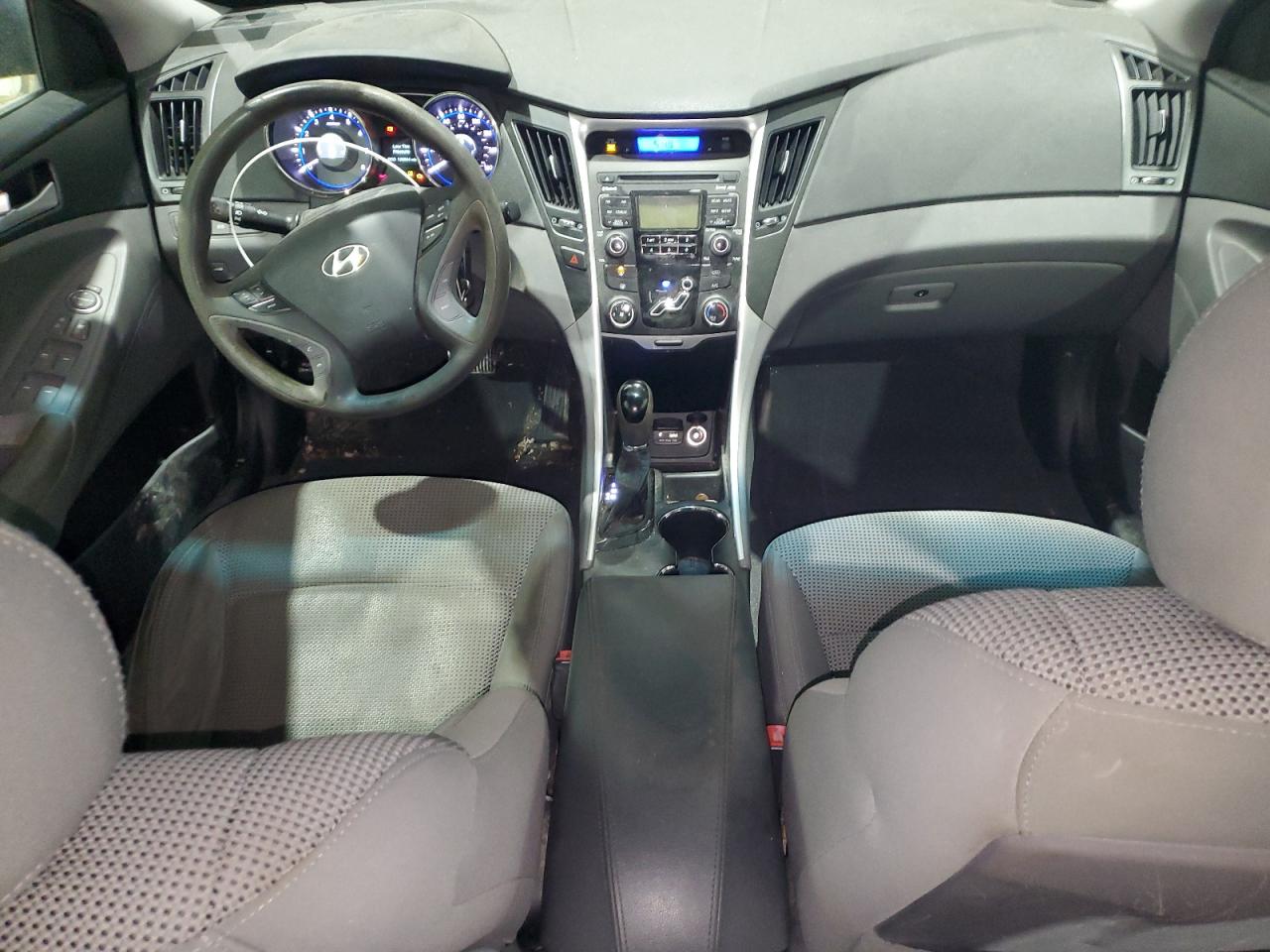 2011 Hyundai Sonata - Image 8