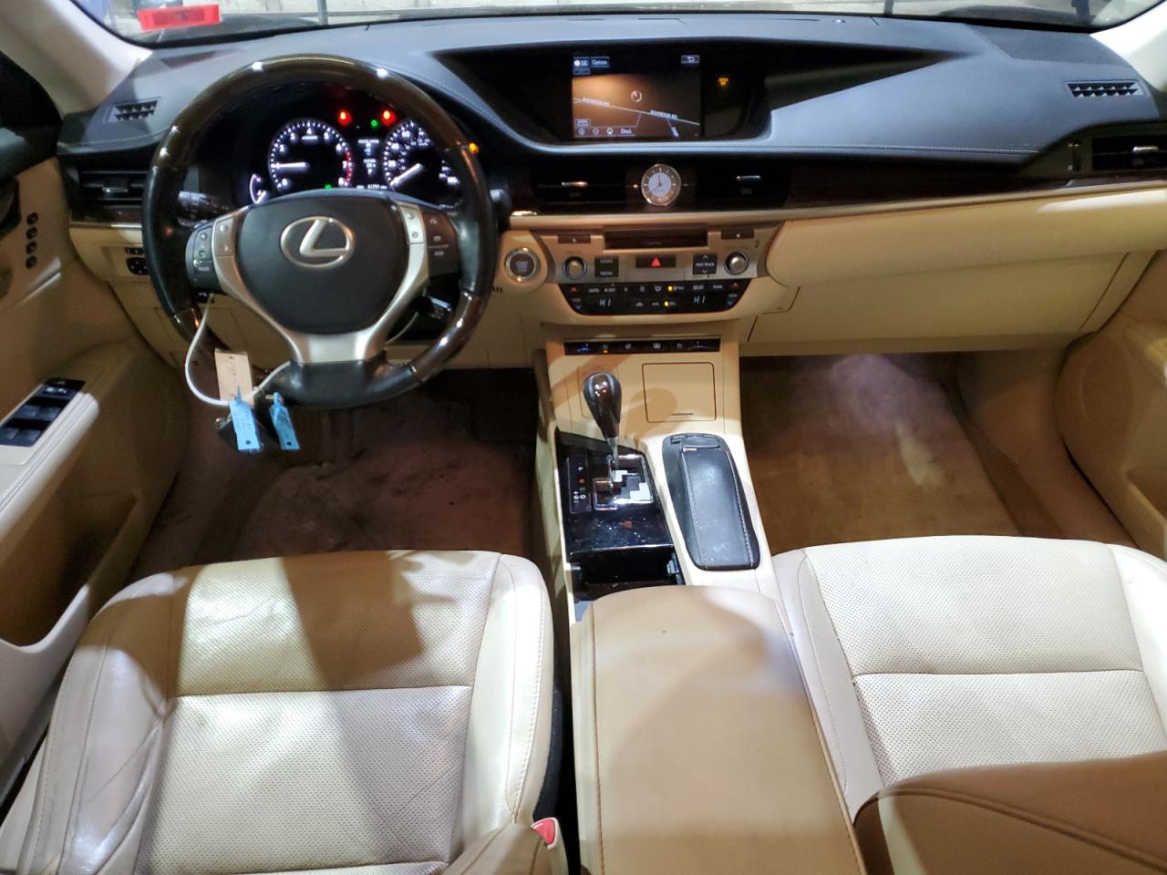 2015 Lexus ES - Image 8