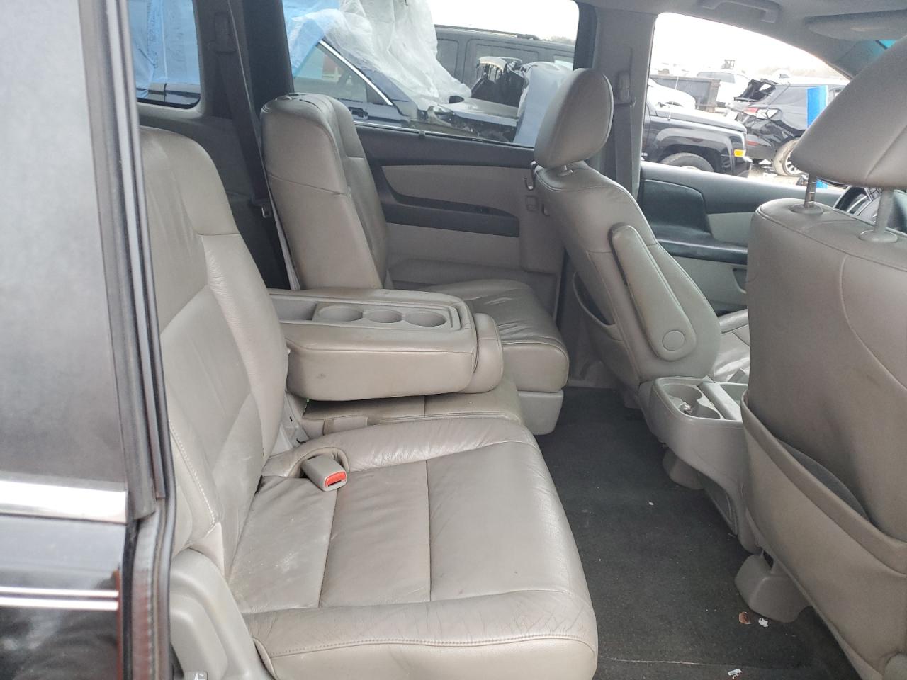 2011 Honda Odyssey - Image 11