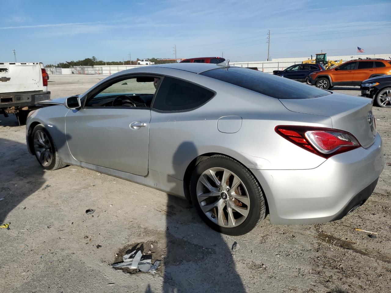 2013 Hyundai Genesis - Image 2