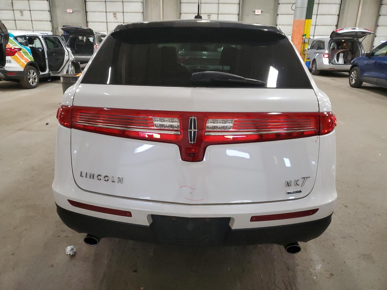 VIN 2LMHJ5AT5GBL02754 2016 LINCOLN MKT no.6