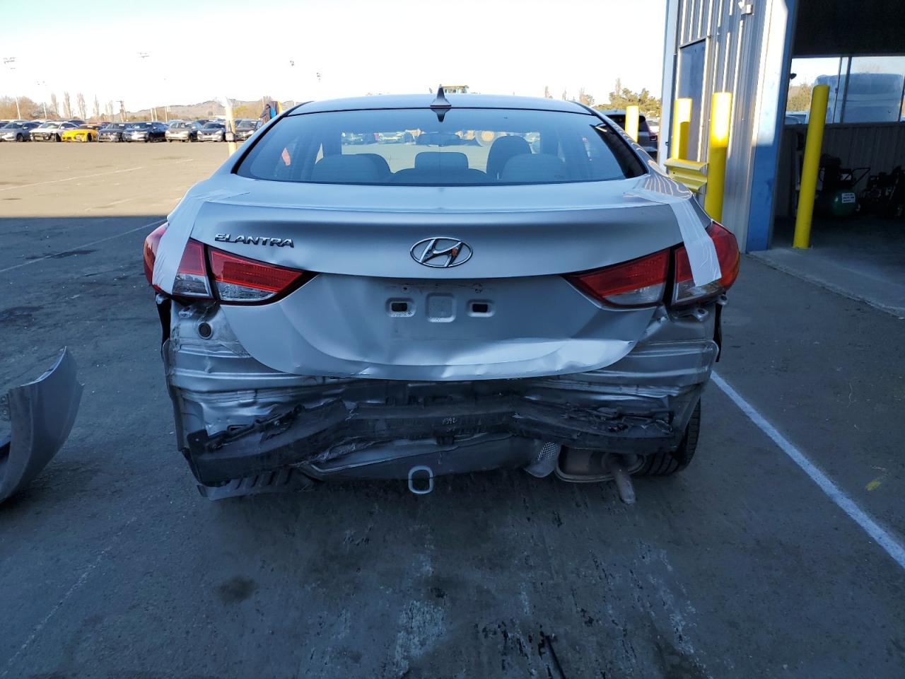 2013 Hyundai Elantra - Image 6