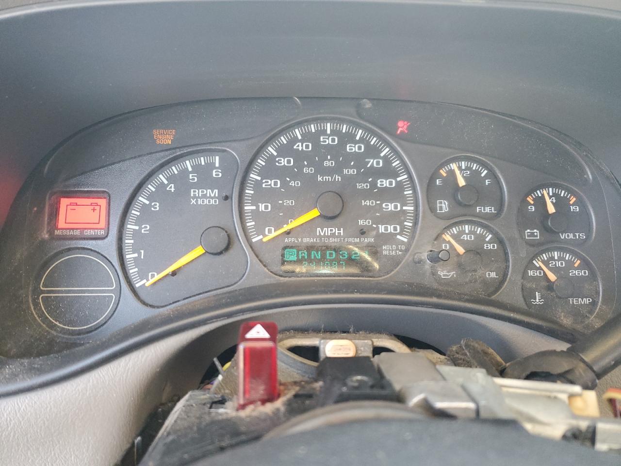 2000 Chevrolet Silverado - Image 9