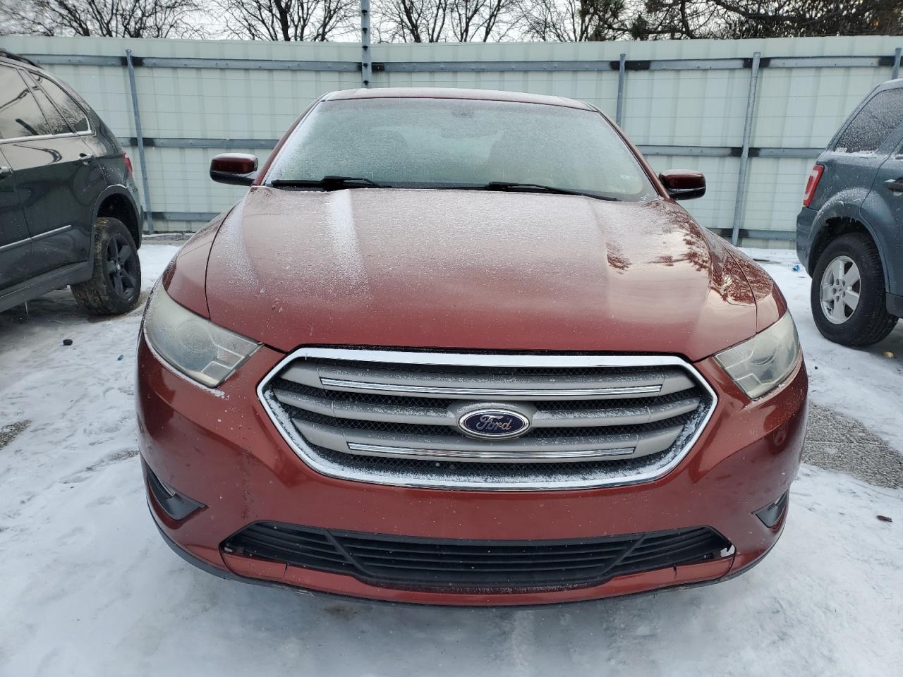 2014 Ford Taurus - Image 5
