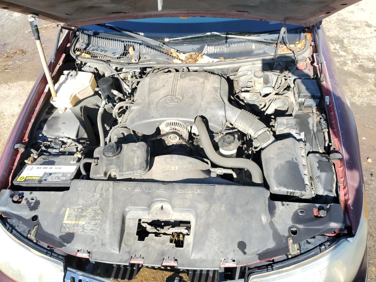 2000 Lincoln Town Car - Image 11