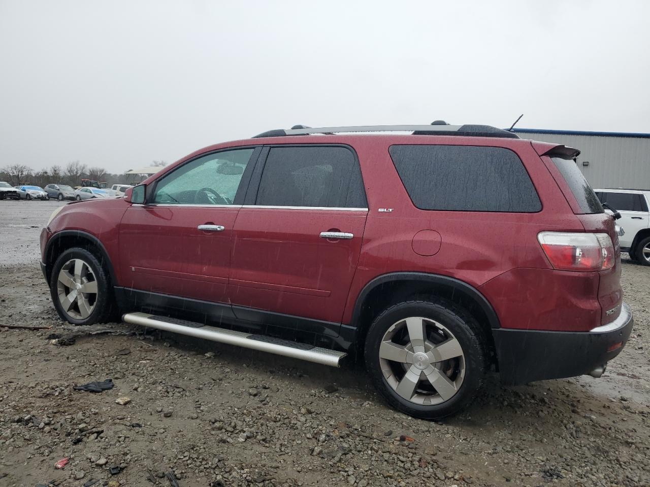 2010 GMC Acadia - Image 2