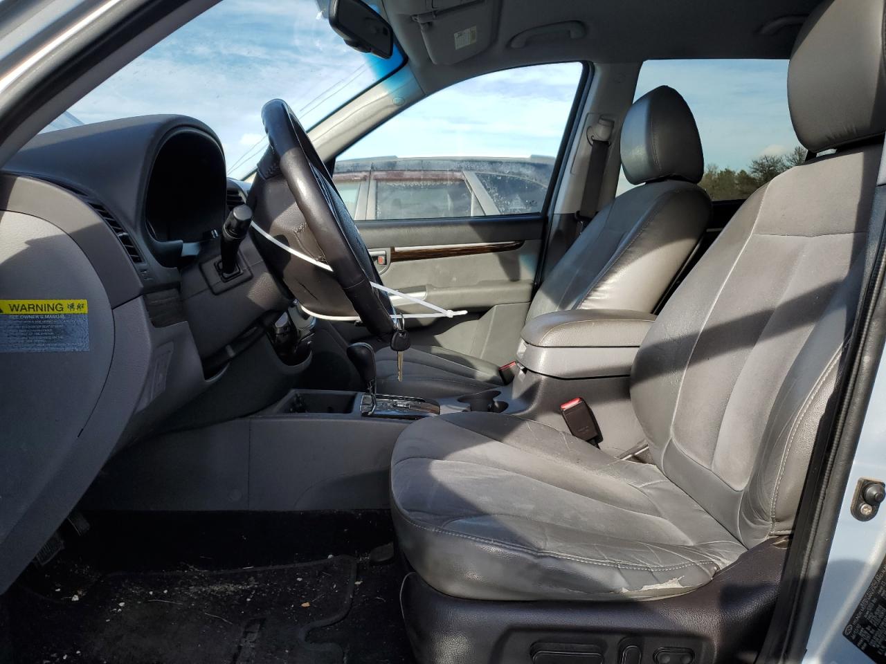 2010 Hyundai Santa Fe - Image 7