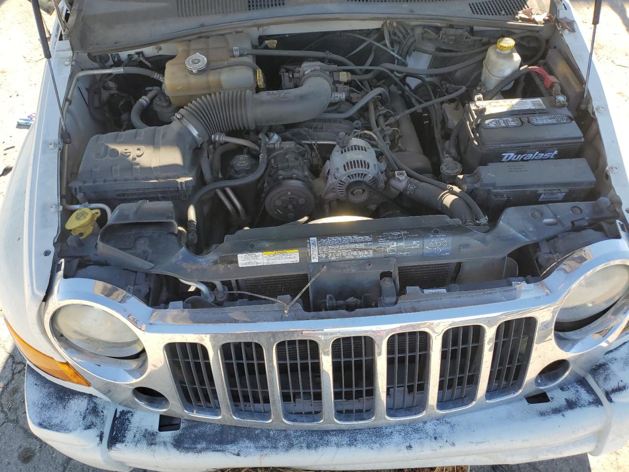 2005 Jeep Liberty (North America) - Image 12