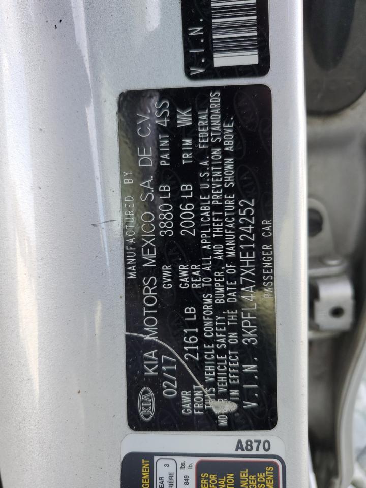 2017 Kia Forte - Image 12