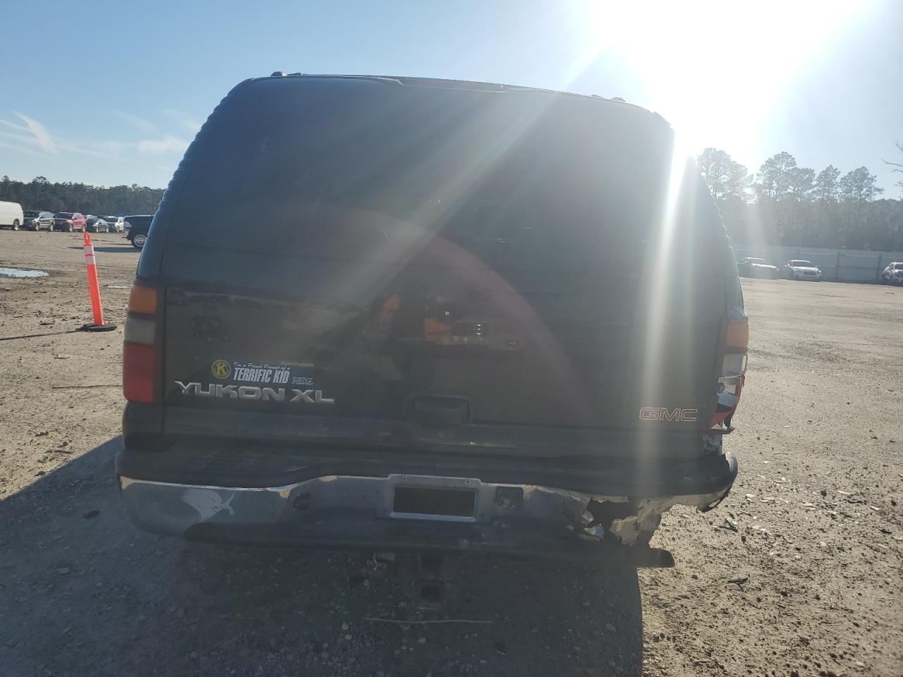 2002 GMC Yukon - Image 6