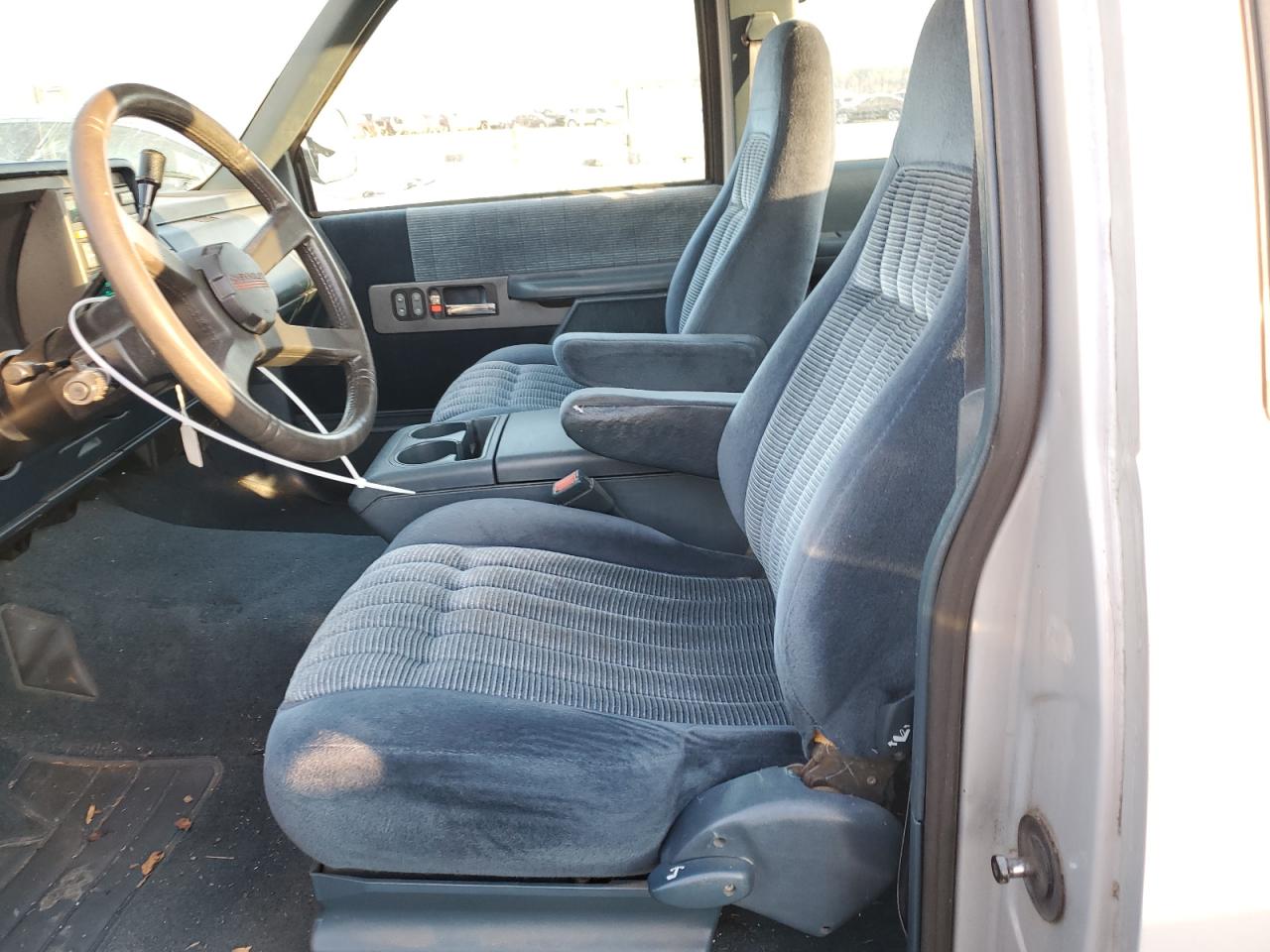 1994 Chevrolet GMT-400 - Image 7