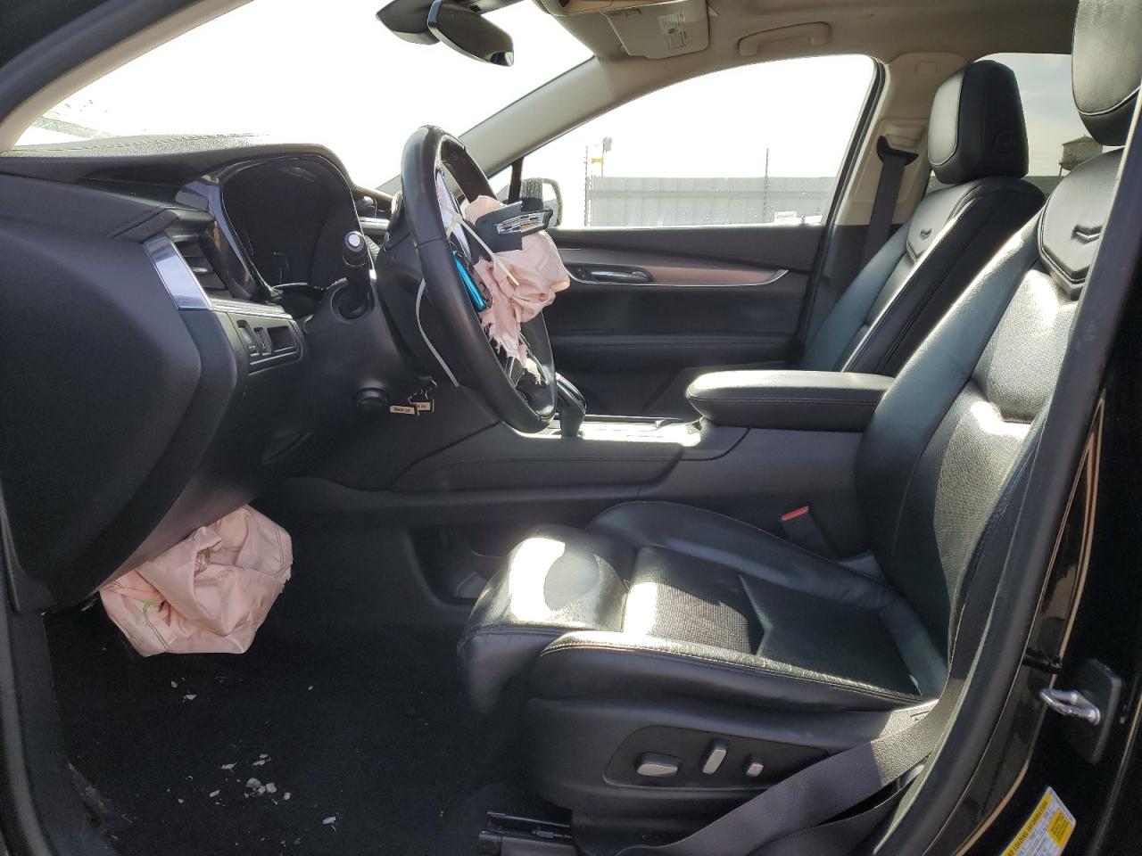 2017 Cadillac XT5 - Image 7
